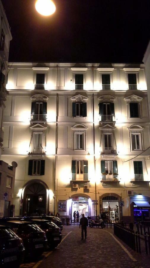 Caravita, 14 Naples Extérieur photo